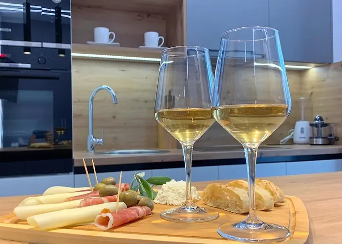 Апартаменти Cintya *